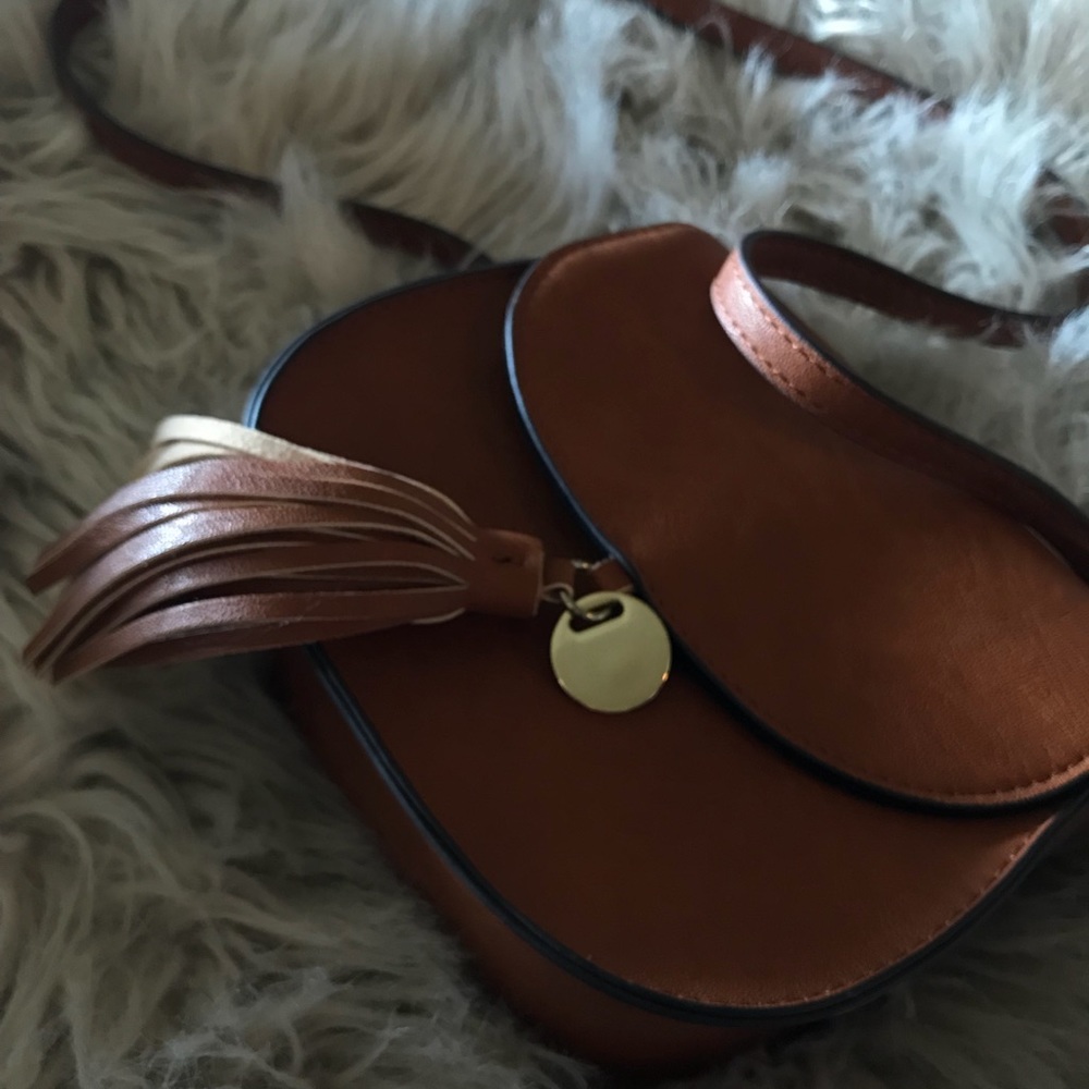 BRAND NEW Forever 21 Crossbody